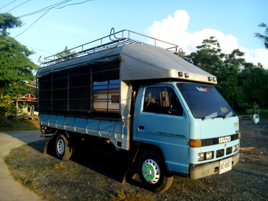 ด่วนลดราคา .6 ล้ออีซูสุ NKR 110. แรงม้า เดิมๆทั้งคัน (รถห้างแท้)  พร้อมใช้งาน เล่มพร้อม