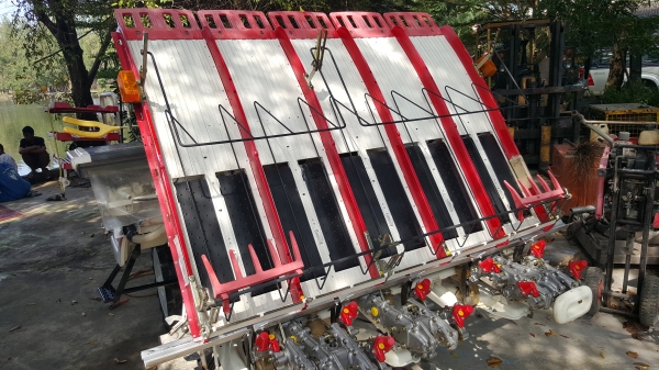 รถดำนา 5 แถว ระบบไฟฟ้า รถดำนา 5 แถว ระบบไฟฟ้า