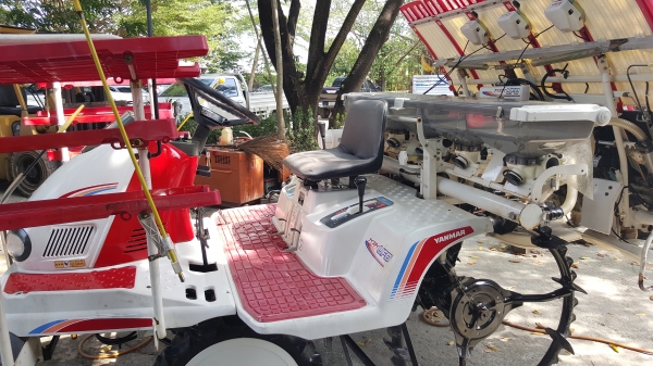 รถดำนา 5 แถว ระบบไฟฟ้า รถดำนา 5 แถว ระบบไฟฟ้า