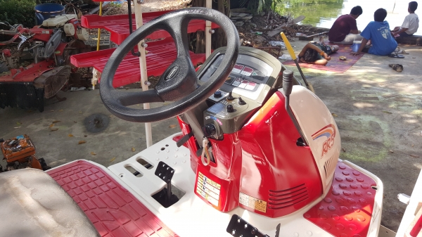 รถดำนา 5 แถว ระบบไฟฟ้า รถดำนา 5 แถว ระบบไฟฟ้า