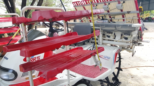 รถดำนา 5 แถว ระบบไฟฟ้า