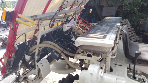 รถดำนา 5 แถว ระบบไฟฟ้า รถดำนา 5 แถว ระบบไฟฟ้า