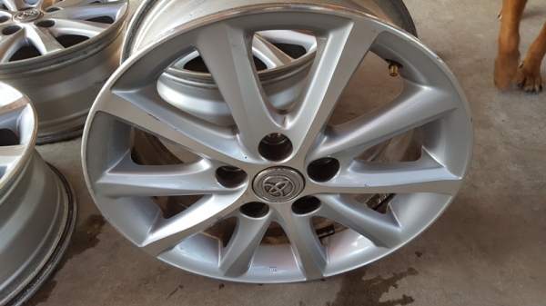 ขายล้อToyota Camry Hybrid  4 ล้อ