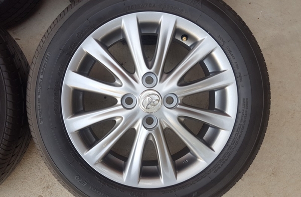 ขายล้อTOYOTA VIOS12ก้าน(สีกัล)   4 ล้อ