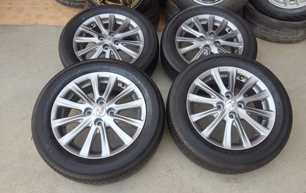 ขายล้อTOYOTA VIOS12ก้าน(สีกัล)   4 ล้อ