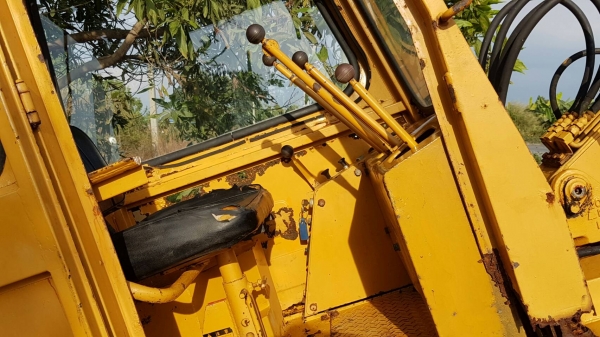 ขายด่วนรถแบคโฮKOMATSUโคมัสซูPC20เครื่องโคมัสซูเครื่องดีปั่มแรงรถนอกเพิ่งนำเข้ามาใหม่ยังไม่เคยใช้งานในเมืองไทยเลย ขายด่วนรถแบคโฮKOMATSUโคมัสซูPC20เครื่องโคมัสซูเครื่องดีปั่มแรงรถนอกเพิ่งนำเข้ามาใหม่ยังไม่เคยใช้งานในเมืองไทยเลย