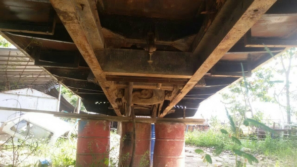 กระบะดั้มสิบล้อ