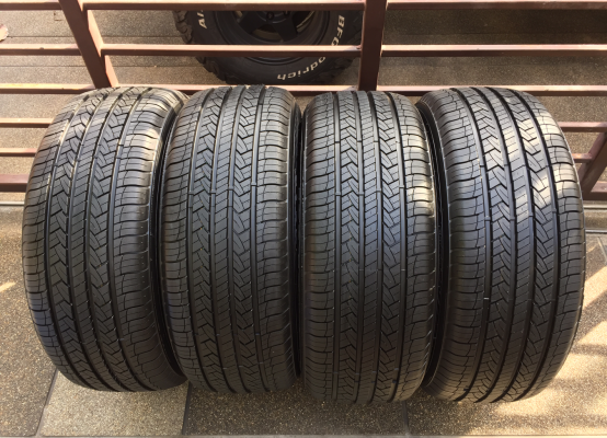 ยาง FARROAD 265 60 18 กลางปี16 ดอกป้ายแดง ตุ่มหน้ายางอยู่ครบ ราคาไม่แพง