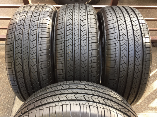 ยาง FARROAD 265 60 18 กลางปี16 ดอกป้ายแดง ตุ่มหน้ายางอยู่ครบ ราคาไม่แพง