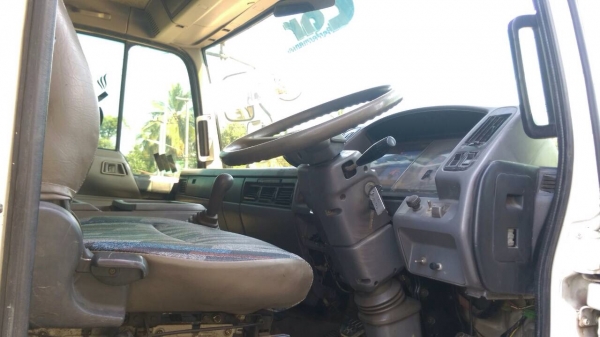 ขายหัวคัทซีสิบล้อ HINO 1J (ทู) เครื่อง 220 แรง ปี 44 เดิมๆ ตามรุ่น รับประกันความสวย ยางเรเดียนแท้ ทะเบียนพร้อม ขายหัวคัทซีสิบล้อ HINO 1J (ทู) เครื่อง 220 แรง ปี 44 เดิมๆ ตามรุ่น รับประกันความสวย ยางเรเดียนแท้ ทะเบียนพร้อม