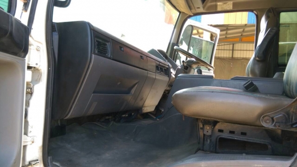 ขายหัวคัทซีสิบล้อ HINO 1J (ทู) เครื่อง 220 แรง ปี 44 เดิมๆ ตามรุ่น รับประกันความสวย ยางเรเดียนแท้ ทะเบียนพร้อม ขายหัวคัทซีสิบล้อ HINO 1J (ทู) เครื่อง 220 แรง ปี 44 เดิมๆ ตามรุ่น รับประกันความสวย ยางเรเดียนแท้ ทะเบียนพร้อม