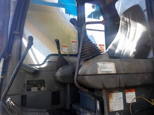 ขายแบคโฮKOMATSU  PC200~6 รถบ้านใช้งานได้ปกติช่วงล่างดีระบบไฟฟ้าครบเอกสารอินวอย
