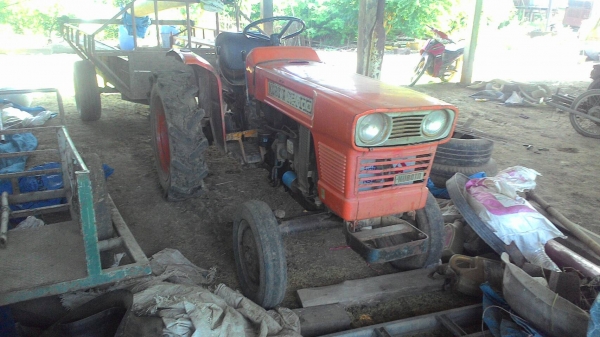 คูโบต้าL2000สภาพดีซื้อไปใช้งานใด้เลยคับท่านใดหาใช้0943391142คับ