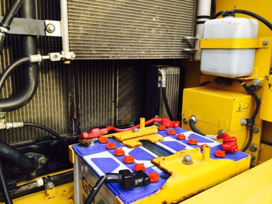 ขาย 1,680,000 KOMATSU pc 160-8 LC รถใช้งานน้อย 5,022 ชม. เอกสารใบแจ้งจำหน่าย เครื่อง ปั๊ม ดี ช่วงล่างเต็ม แอร์เย็นเพลงเพาะ รถอยู่ ปทุมธานี 090-772-3710 000-772-3708