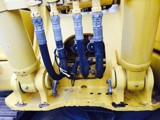 ขาย 1,680,000 KOMATSU pc 160-8 LC รถใช้งานน้อย 5,022 ชม. เอกสารใบแจ้งจำหน่าย เครื่อง ปั๊ม ดี ช่วงล่างเต็ม แอร์เย็นเพลงเพาะ รถอยู่ ปทุมธานี 090-772-3710 000-772-3708