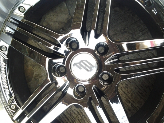 แม็กขอบ18   5รู114  สีแบรคโครม