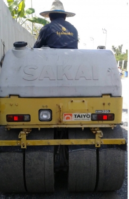 รถบดถนน SAKAI  TW500-1