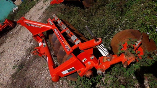 ขายรถไถคูโบต้า  KUBOTA   L 3608SP พร้อมชุดใบมีดดันหน้าคานล่าง  ผาน 6X22