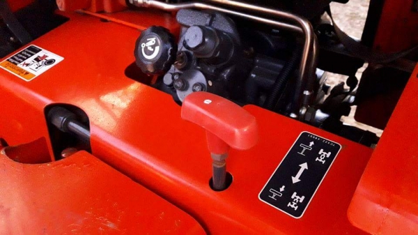 ขายรถไถคูโบต้า  KUBOTA   L 3608SP พร้อมชุดใบมีดดันหน้าคานล่าง  ผาน 6X22