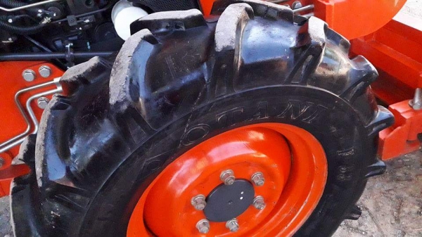 ขายรถไถคูโบต้า  KUBOTA   L 3608SP พร้อมชุดใบมีดดันหน้าคานล่าง  ผาน 6X22