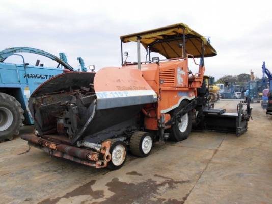 รถปูยาง Demag / Dynapac รุ่น DF115P ปี 2005 เครื่อง DEUTZ หม้อน้ำ นำเข้าจากญี่ปุ่น ถึงไทยเร็ว ๆ นี้ครับ