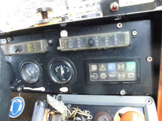 รถปูยาง Demag / Dynapac รุ่น DF115P ปี 2005 เครื่อง DEUTZ หม้อน้ำ นำเข้าจากญี่ปุ่น ถึงไทยเร็ว ๆ นี้ครับ รถปูยาง Demag / Dynapac รุ่น DF115P ปี 2005 เครื่อง DEUTZ หม้อน้ำ นำเข้าจากญี่ปุ่น ถึงไทยเร็ว ๆ นี้ครับ