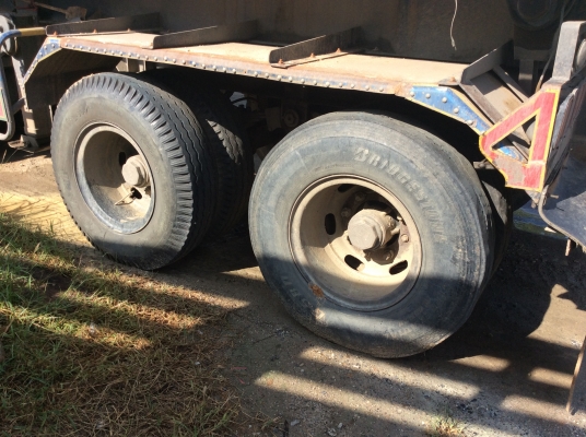 หางเซมิดั้ม2เพลายาว7.50เมตร อู่หน้าพระลานพร้อมใช้ไม่เคยล้ม