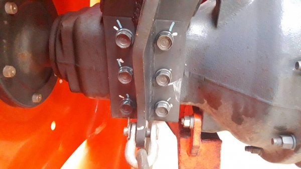 KUBOTA  L 4708 SP (4WD)  2 เพลา   สภาพใหม่สวยๆ   ชั่วโมงใช้   งานน้อย  สีเดิมทั้งคัน  พร้อมชุดใบมีดดันหน้า  ผาน4