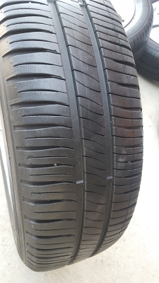 ขายล้อHonda Jazz hybrid 15 ยางปี14  4 ล้อ