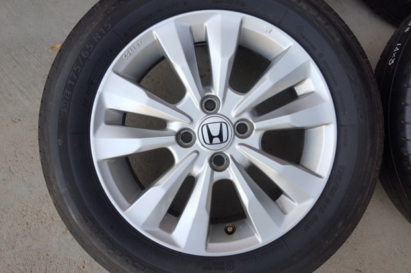 ขายล้อHONDA CITY 15  ยางปี 14 4 ล้อ
