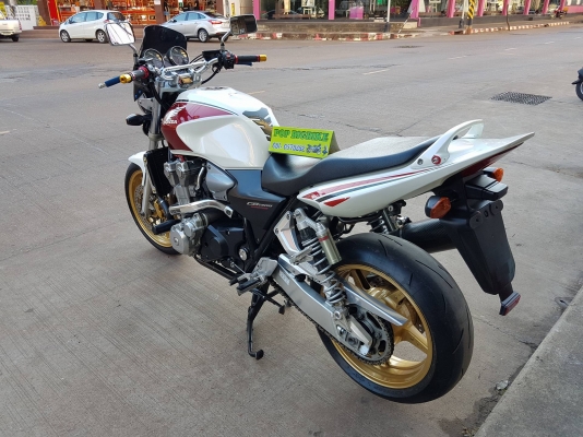 ขายคับ HONDA CB1300 ปี2005 หัวฉีด กุญแจชิฟ สีสวย ท่อแต่งสแตนเลสทั้งเส้น แฮนด์บาร์ กันล้ม ชิวหน้า อินวอยส์ สรรพสามิตร ราคา 149000 บาท ส่งได้ทั่วไทยคับ สนใจติดต่อ 081-0578282 FACEBOOK ชาญณรงค์ ป๊อป ชัยอมฤต ไอดีไลน์ POPBIGBIKESAKON คับ สนใจรถสวย ถูก ดี ต้อง