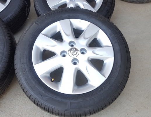 ขายล้อNISSAN March 15 ยางปี14  4 ล้อ