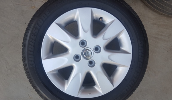 ขายล้อNISSAN March 15 พร้อมยาง 4 ล้อ