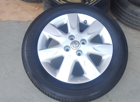 ขายล้อNISSAN March 15 พร้อมยาง 4 ล้อ