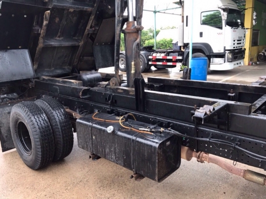 ขายหกล้อ NPR 150 ปี. 51
