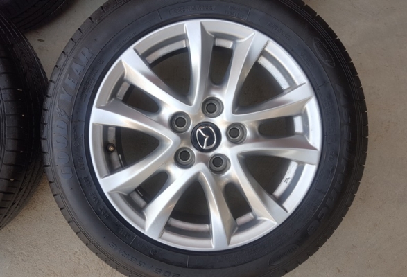 ขายล้อMAZDA 3 New 16 ยางปี15 4 ล้อ