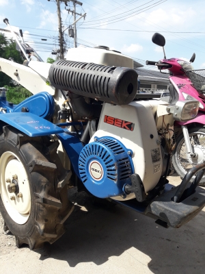 รถพรวนดินเก่าญี่ปุ่น