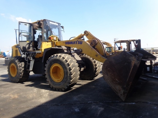 ขายรถตัก KOMATSU รุ่น WA380-6 ขายตามสภาพ