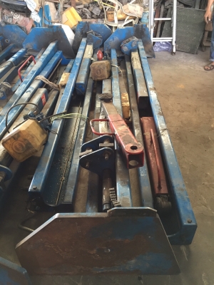 ฮ้อยยกรถ ลิฟท์ยกรถยี่ห้อ Stertil 2.5ตัน สูง3เมตร ครบชุด ของholland ฮ้อยยกรถ ลิฟท์ยกรถยี่ห้อ Stertil 2.5ตัน สูง3เมตร ครบชุด ของholland