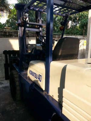 ขายโฟล์คลิฟท์4ตัน Komatsu 350000 tel 0852130808