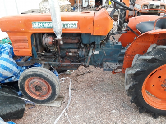 ขายคูโบต้า L 2201 เพลาเดียว สภาพพร้อมใชงาน  ยางดี ระบบใช้ได้