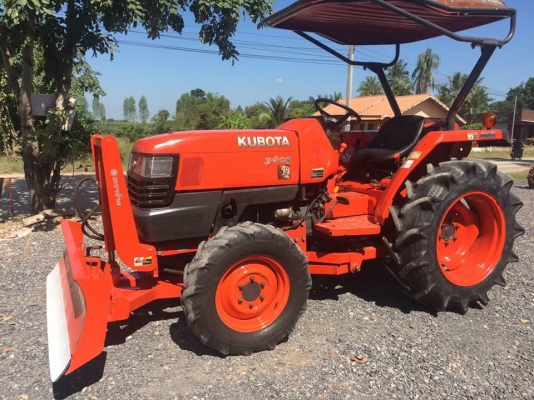 ขายรถไถคูโบต้า L3408 สวยๆ พร้อมอุปกรณ์ ดันดินหน้าและผานพรวนขายราคา 198,000 บาท สนใจโทร 0819136451 ขอดูภาพเพิ่มเติมทางline:id bow6451 #บริการจัดส่งฟรีทั่วประเทศจร้า