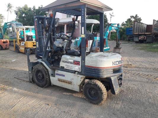 ขายรถยก KOMATSU FG20-11 เครื่องเบนซินยกได้ 2 ตัน เสาสูง 3 เมตร งาสไลค์ เกียร์ธรรมดา รถนอกนำเข้า ติดต่อ 098-7962549 ขายรถยก KOMATSU FG20-11 เครื่องเบนซินยกได้ 2 ตัน เสาสูง 3 เมตร งาสไลค์ เกียร์ธรรมดา รถนอกนำเข้า ติดต่อ 098-7962549