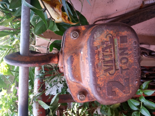 รอกชักยี่ห้อ VETALขนาด 2ตัน