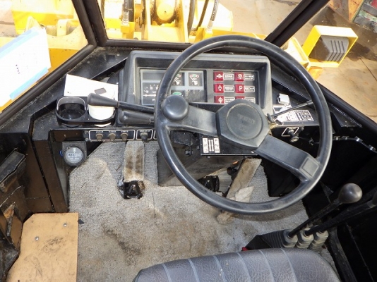 ขายรถตัก TCM 835-2