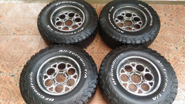 ขายล้อ weld พร้อมยาง bf ko2 265/75/16 ปี 15