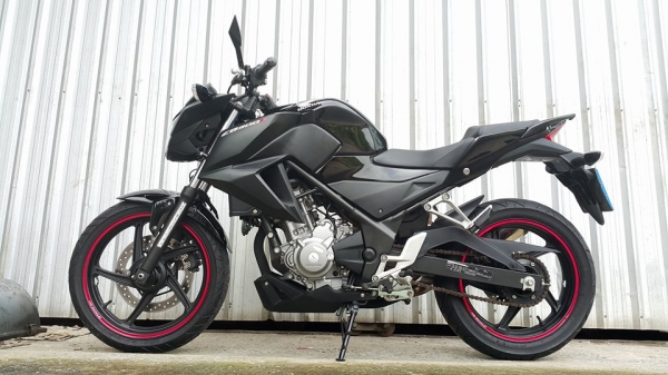 CB300f 2015 รถบ้านใช้งานน้อย สวยมาก ราคาต่อรองได้