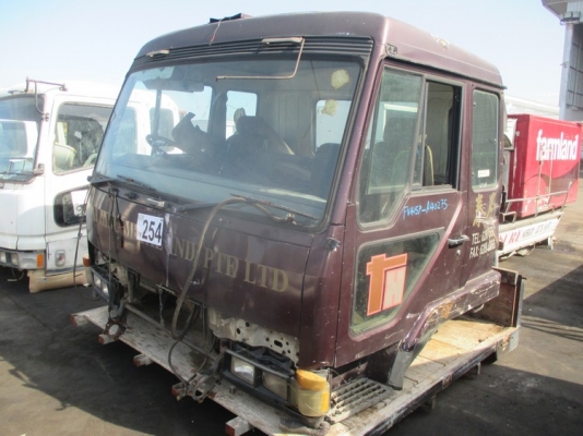 ขายด่วน///หัวเก๋ง10ล้อ ยี่ห้อ MITSUBISHI    FV415P   ขายตามสภาพ  ราคา35,000 บาท