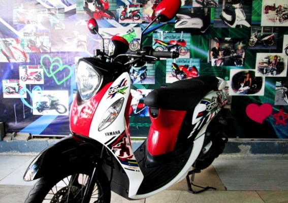 Fino i sport สีแดงขาว ระบบหัวฉีด ช่วยประหยัดน้ำมัน ( ผ่อนได้ ดาวน์ 3,000 บาท ) แถม 4 รายการ 28900 Fino i sport สีแดงขาว ระบบหัวฉีด ช่วยประหยัดน้ำมัน ( ผ่อนได้ ดาวน์ 3,000 บาท ) แถม 4 รายการ 28900