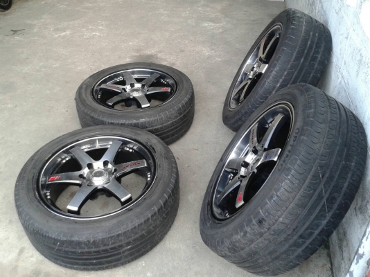 ขอบ19นิ้ว6รู พร้อมยาง ชุดนี้ ราคา 8500 บาท